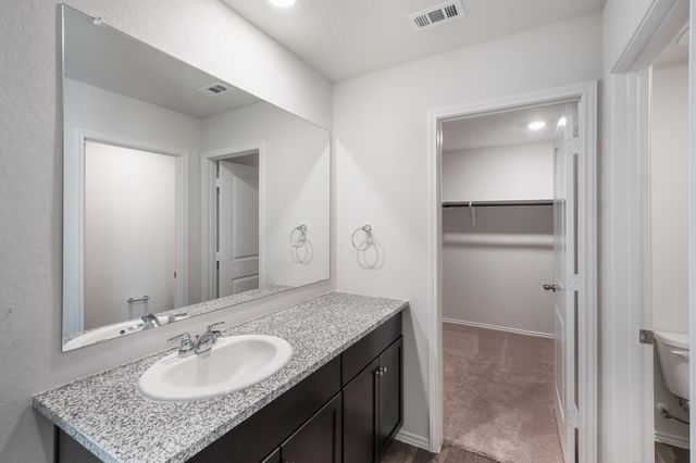 3917 Bronco Station Lane, League City, TX 77573