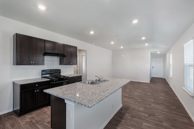 3917 Bronco Station Lane, League City, TX 77573