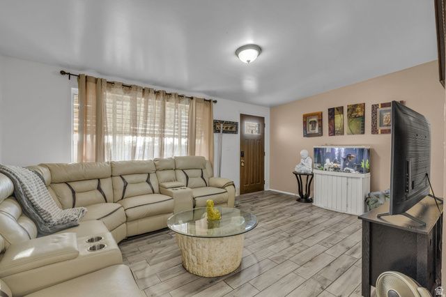 366 N 175 E, North Salt Lake, UT 84054