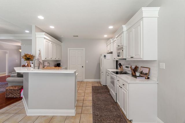 2 Sunline Dr., Petal, MS 39465