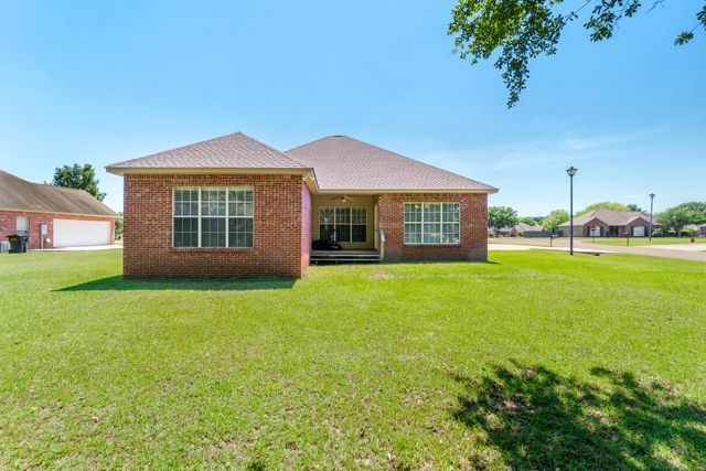 2 Sunline Dr., Petal, MS 39465