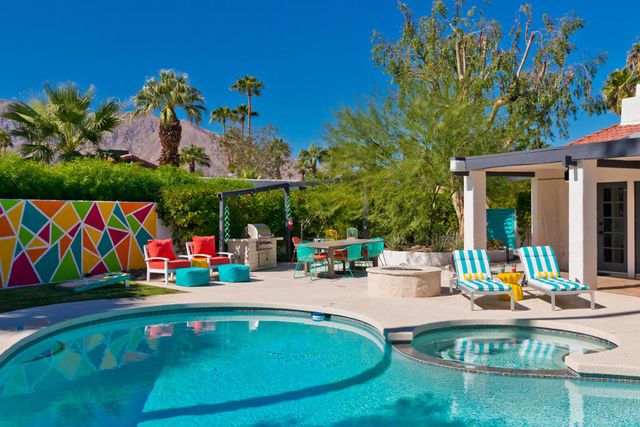 1161 E El Escudero, Palm Springs, CA 92262