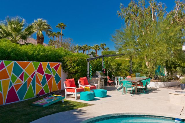 1161 E El Escudero, Palm Springs, CA 92262