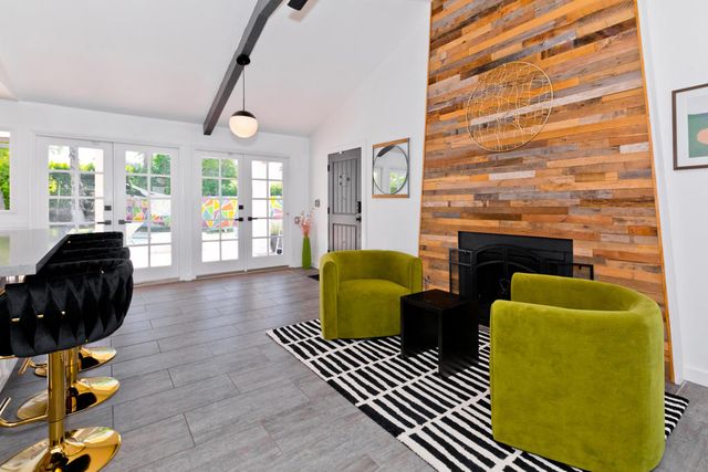 1161 E El Escudero, Palm Springs, CA 92262