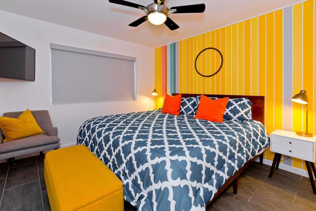 1161 E El Escudero, Palm Springs, CA 92262