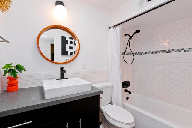 1161 E El Escudero, Palm Springs, CA 92262