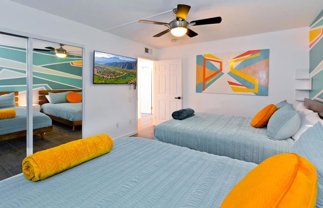 1161 E El Escudero, Palm Springs, CA 92262