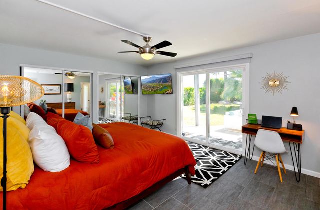 1161 E El Escudero, Palm Springs, CA 92262
