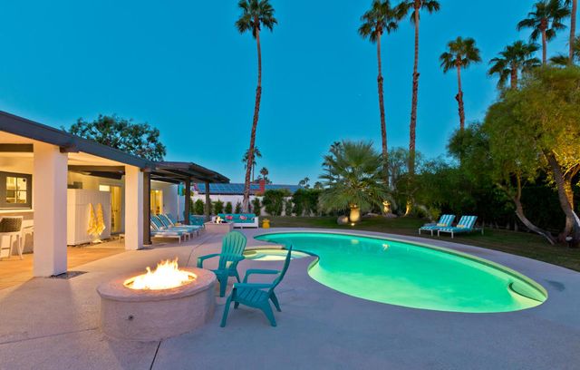 1161 E El Escudero, Palm Springs, CA 92262