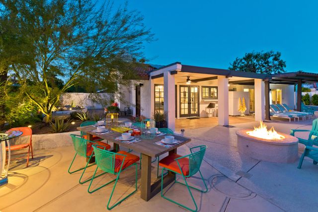 1161 E El Escudero, Palm Springs, CA 92262