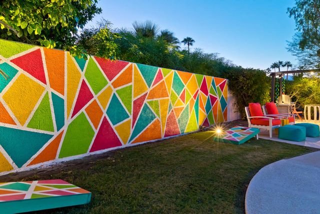 1161 E El Escudero, Palm Springs, CA 92262