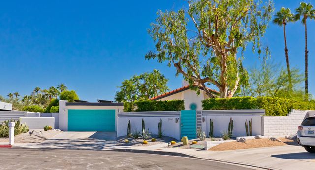 1161 E El Escudero, Palm Springs, CA 92262
