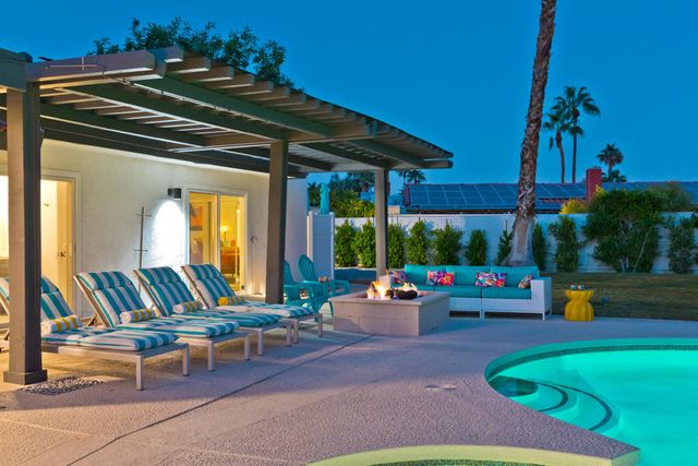 1161 E El Escudero, Palm Springs, CA 92262