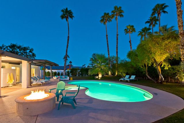1161 E El Escudero, Palm Springs, CA 92262