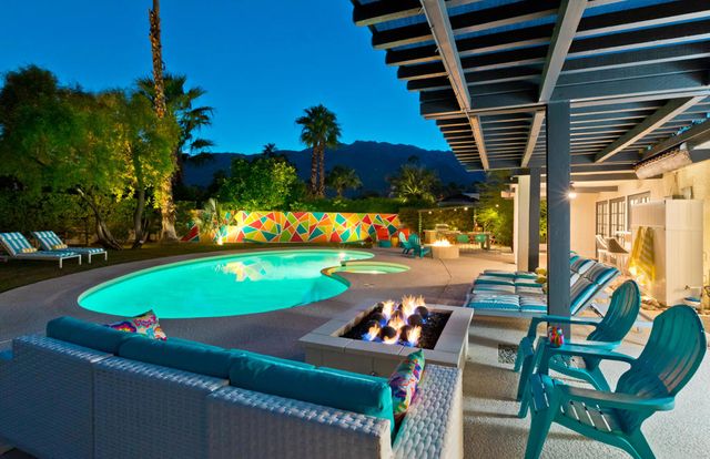 1161 E El Escudero, Palm Springs, CA 92262