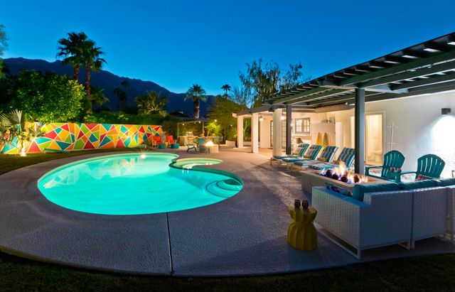 1161 E El Escudero, Palm Springs, CA 92262
