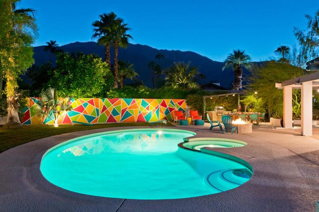 1161 E El Escudero, Palm Springs, CA 92262