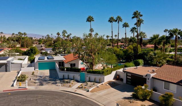 1161 E El Escudero, Palm Springs, CA 92262