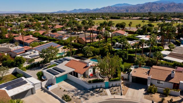 1161 E El Escudero, Palm Springs, CA 92262
