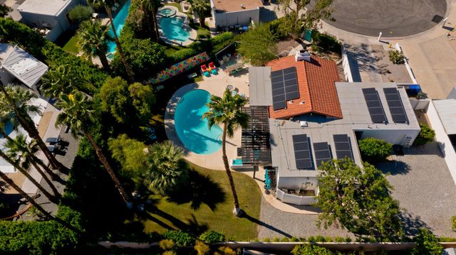 1161 E El Escudero, Palm Springs, CA 92262