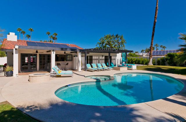 1161 E El Escudero, Palm Springs, CA 92262