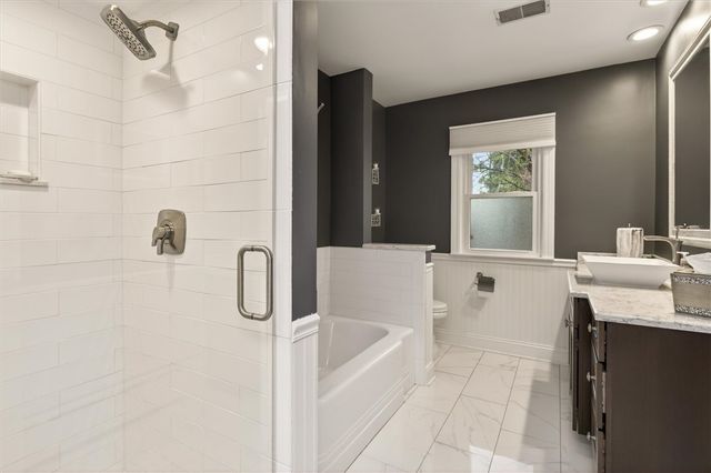 5230 St Paul Boulevard, Irondequoit, NY 14617