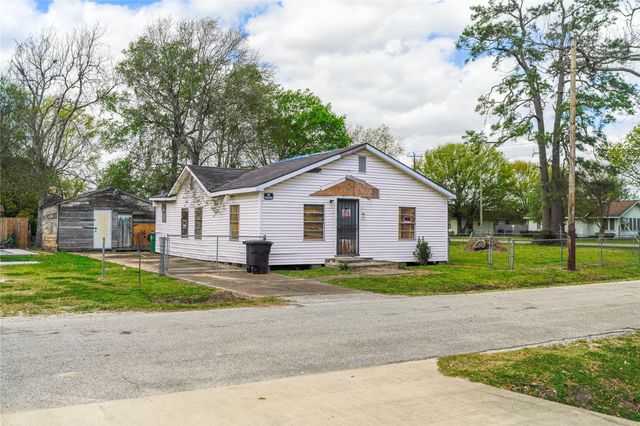 6515 Lloyd Street, Houston, TX 77022