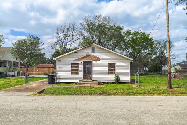 6515 Lloyd Street, Houston, TX 77022