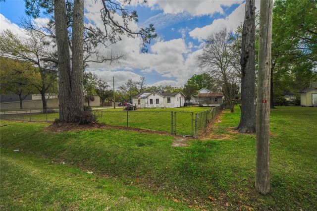 6515 Lloyd Street, Houston, TX 77022