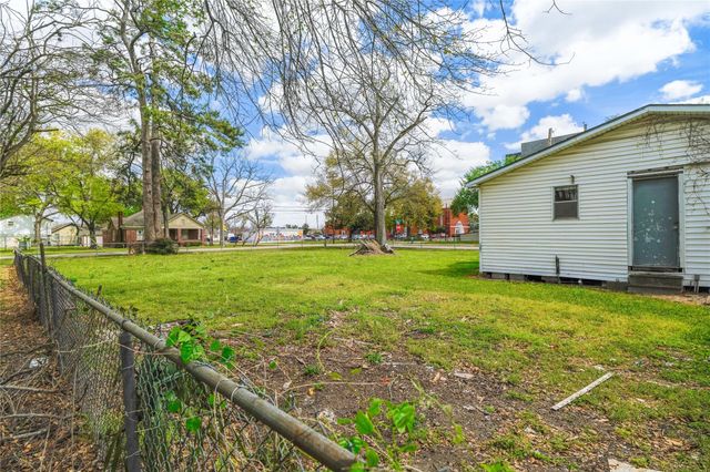 6515 Lloyd Street, Houston, TX 77022