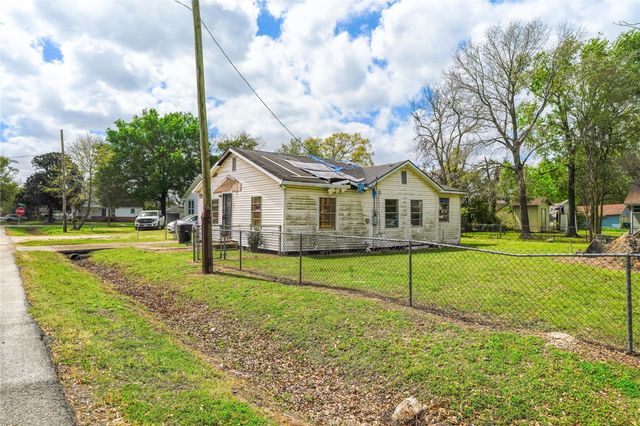 6515 Lloyd Street, Houston, TX 77022