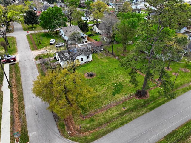 6515 Lloyd Street, Houston, TX 77022