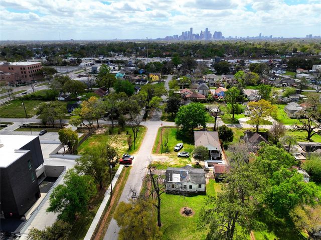 6515 Lloyd Street, Houston, TX 77022
