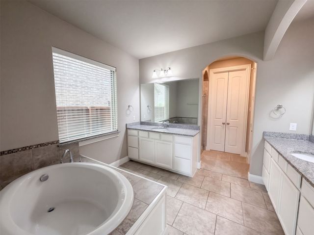 2228 Silverthorn Lane, Flower Mound, TX 75028
