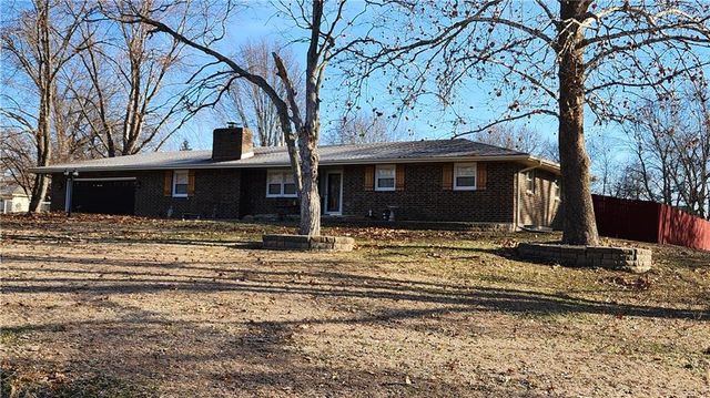 908 Harr Grove Road, Peculiar, MO 64078