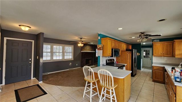 908 Harr Grove Road, Peculiar, MO 64078