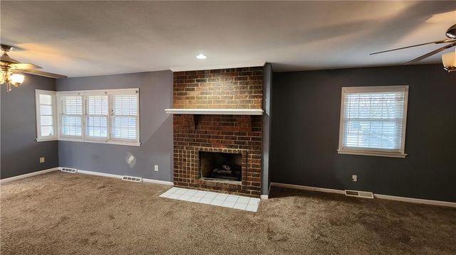 908 Harr Grove Road, Peculiar, MO 64078