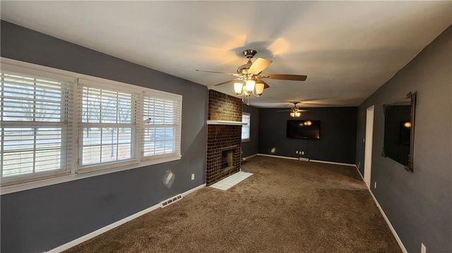 908 Harr Grove Road, Peculiar, MO 64078