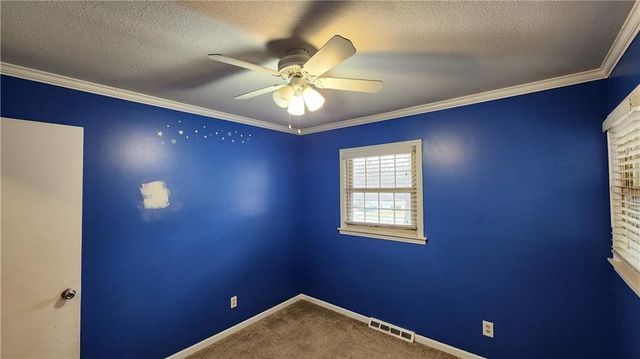 908 Harr Grove Road, Peculiar, MO 64078