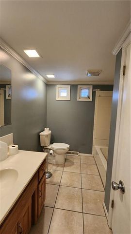 908 Harr Grove Road, Peculiar, MO 64078