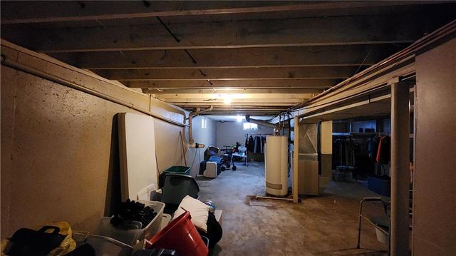 908 Harr Grove Road, Peculiar, MO 64078