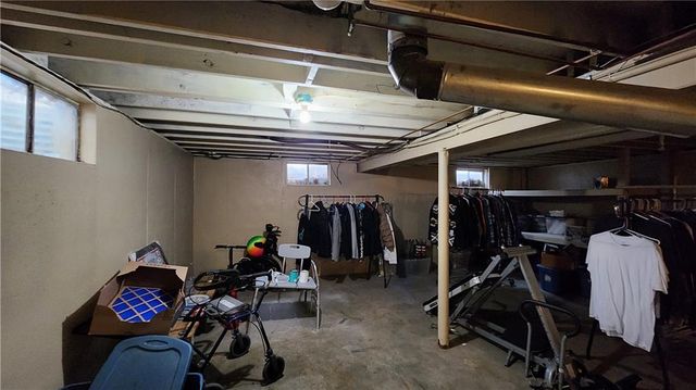 908 Harr Grove Road, Peculiar, MO 64078