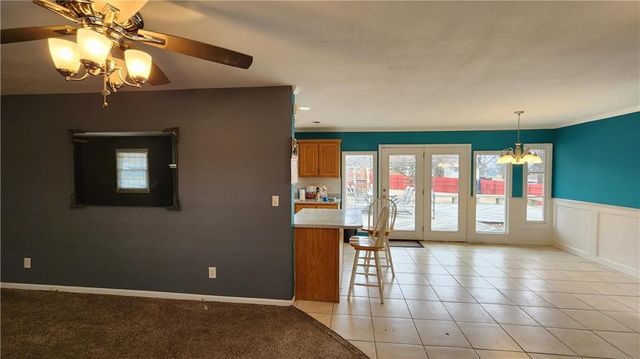 908 Harr Grove Road, Peculiar, MO 64078