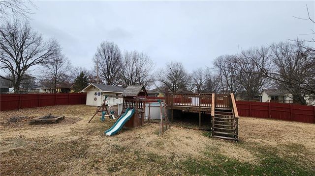 908 Harr Grove Road, Peculiar, MO 64078