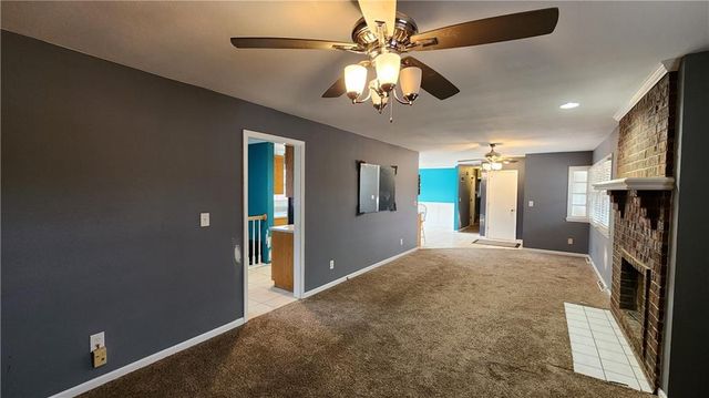 908 Harr Grove Road, Peculiar, MO 64078