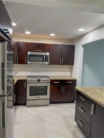 7051 Environ Boulevard 431, Lauderhill, FL 33319