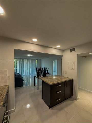7051 Environ Boulevard 431, Lauderhill, FL 33319