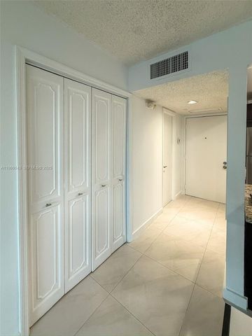 7051 Environ Boulevard 431, Lauderhill, FL 33319