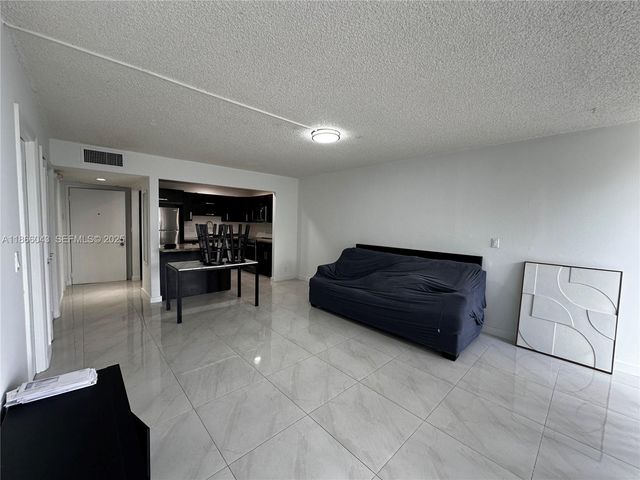 7051 Environ Boulevard 431, Lauderhill, FL 33319