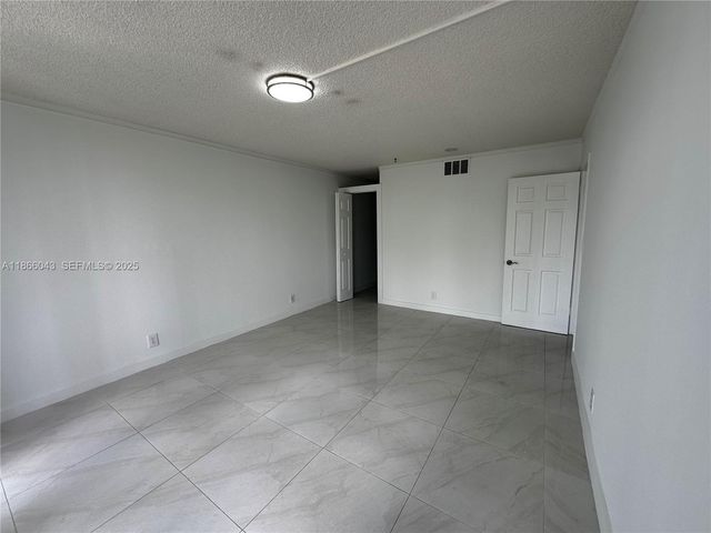 7051 Environ Boulevard 431, Lauderhill, FL 33319